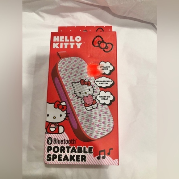 Hello Kitty‎ pink heart pattern portable bluetooth speaker brand new - Picture 2 of 5